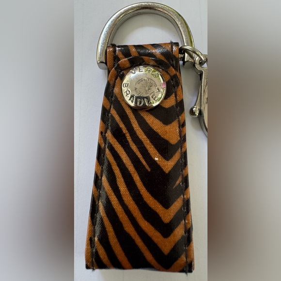 Vera Bradley Loop Keychain Leopard - Picture 2 of 8
